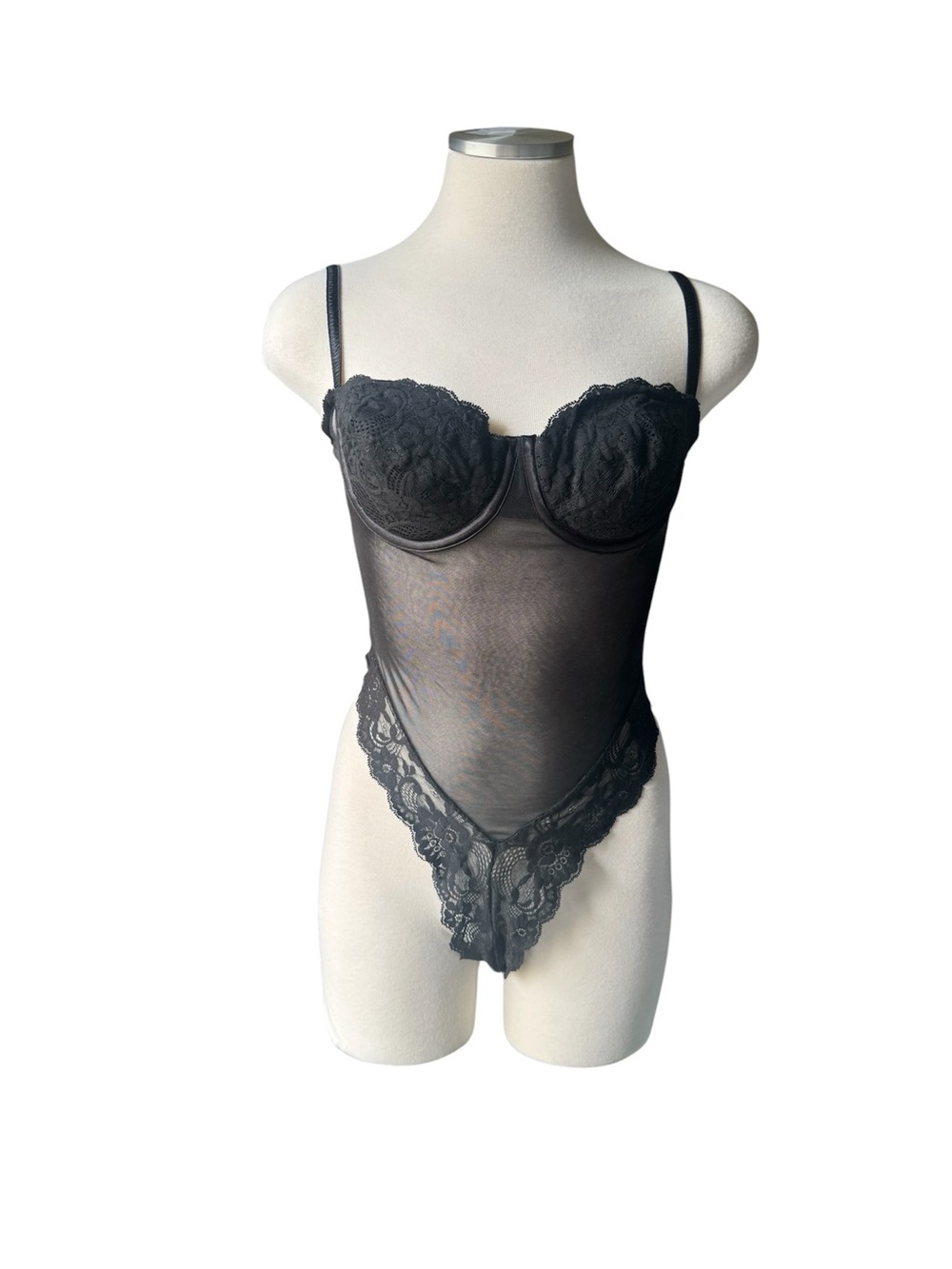 Victoria's Secret Black Lace Sheer Underwire vintage lingerie